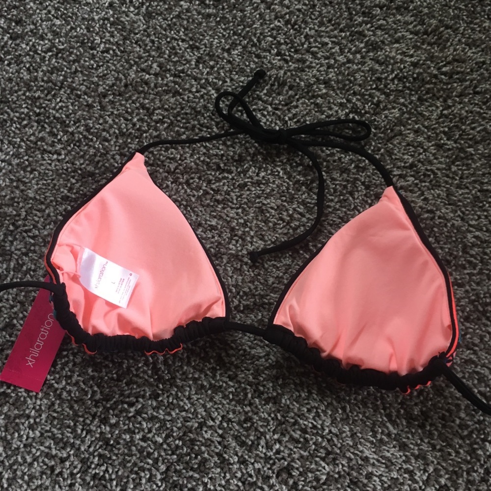 Triangle Design Bikini Top - Picture 8 of 8